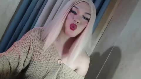 Snapshot of fantasticcock69_daniella chatting on 05.25.26 DANIELLA - DONT FORGET TO GIVE ME A THUMBSU UP online show from 05.25.26