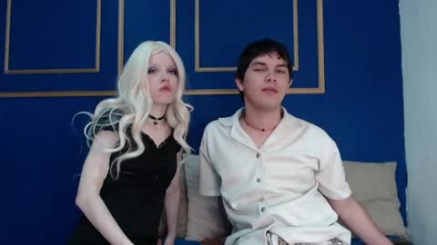 Snapshot of fantasyandsdreams chatting on 04.24.26 fantasyandsdreams online show from 04.24.26