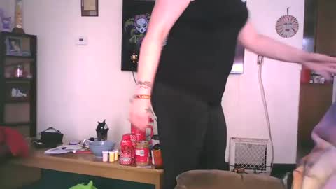 Snapshot of fapqueenc17 chatting on 12.22.24 Scarlett online show from 12.22.24