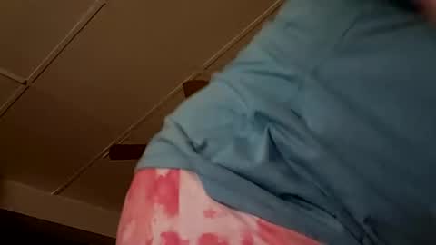 Snapshot of fapqueenc17 chatting on 02.14.25 Scarlett online show from 02.14.25