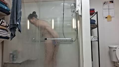 Snapshot of fapqueenc17 chatting on 11.11.25 Scarlett online show from 11.11.25