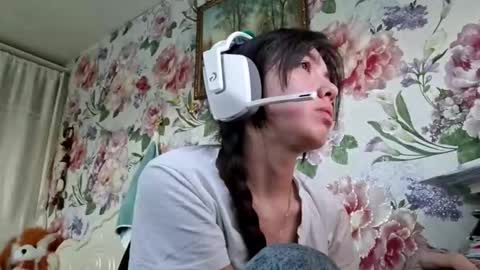 Snapshot of farahdinco chatting on 01.07.26 Alex online show from 01.07.26