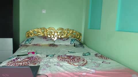 farfalina online show from 03.08.26