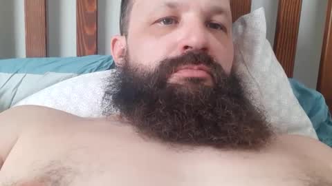 Snapshot of farm2boy chatting on 02.12.25 Farm2boy online show from 02.12.25