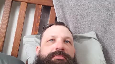 Snapshot of farm2boy chatting on 02.21.25 Farm2boy online show from 02.21.25