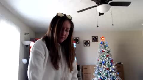 Snapshot of farmgirl__ chatting on 12.21.25 FarmGirl and Daddy online show from 12.21.25