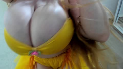 Snapshot of farradayy chatting on 11.21.25 call me Farradayy online show from 11.21.25