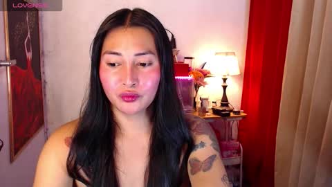 Snapshot of farrah_usan chatting on 03.19.26 farrah_usan online show from 03.19.26