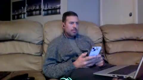 Snapshot of fat_dick_brian chatting on 01.15.26 FATdickBOY online show from 01.15.26