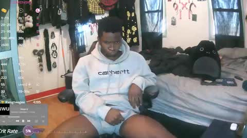 Snapshot of fathabackwoods chatting on 12.12.24 Grape online show from 12.12.24