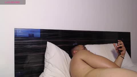 Snapshot of faustosaenz chatting on 02.19.25 FAUSTO online show from 02.19.25