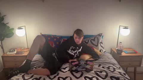 Snapshot of faxxyt chatting on 02.14.25 faxxyt online show from 02.14.25