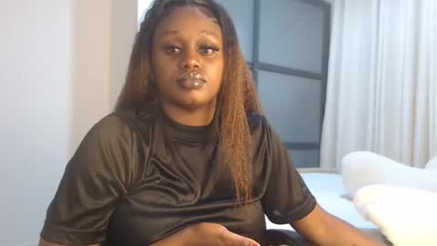 Snapshot of fayzah24 chatting on 12.14.24 PRETTY online show from 12.14.24