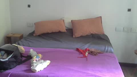 Snapshot of fedeglobos chatting on 01.04.25 fedeGLOBOS online show from 01.04.25