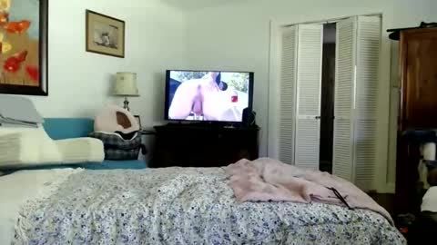 Snapshot of feel_free_to_smile chatting on 05.14.26 Fee Free To Smile online show from 05.14.26