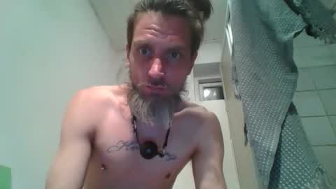 Snapshot of feelfemdom chatting on 10.19.25 feelfemdom online show from 10.19.25