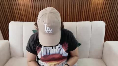 Feelena online show from 02.13.26