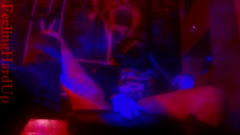 Snapshot of feelinghardup chatting on 01.11.26 FeelingHardUp online show from 01.11.26