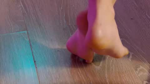 Snapshot of feetvibe chatting on 01.19.26 FeetVibe online show from 01.19.26