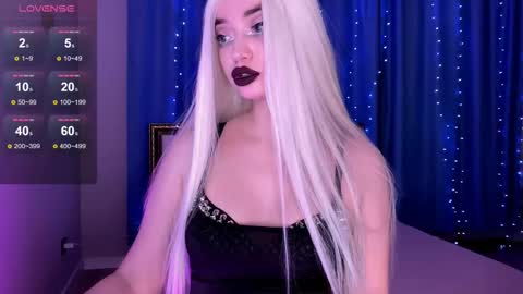 Snapshot of feetwet chatting on 03.22.26 EVA online show from 03.22.26