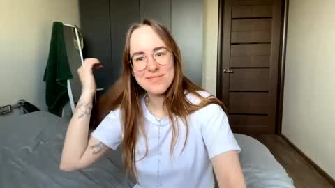 Snapshot of feleciacockrell chatting on 05.02.26 Mary online show from 05.02.26