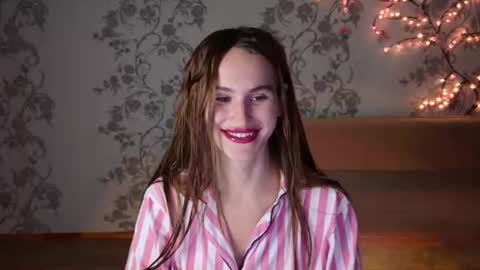 Snapshot of felicia_lav chatting on 06.28.26 Frida online show from 06.28.26
