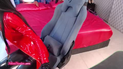 Felicia Hardon online show from 03.05.25