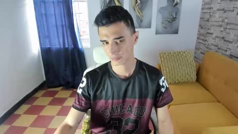 Snapshot of felipe_colinss chatting on 04.18.26 felipe colinss online show from 04.18.26