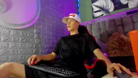 Snapshot of felipe_fiire chatting on 06.23.26 felipe fiire online show from 06.23.26