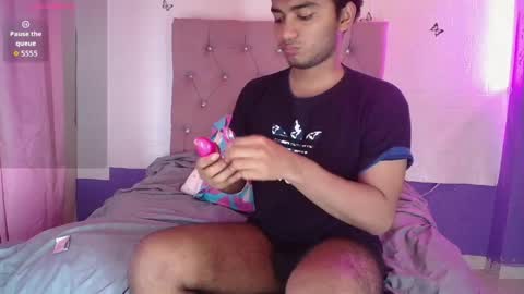 Snapshot of felipecams chatting on 04.27.26 andres felipe benitez online show from 04.27.26