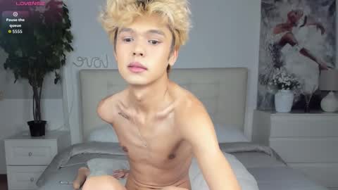 Snapshot of felix_rey chatting on 09.17.25 Felix online show from 09.17.25