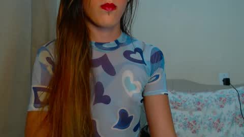 Snapshot of femmeangel chatting on 09.23.25 Alice online show from 09.23.25