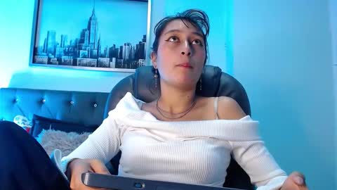 Snapshot of fenixx_19 chatting on 02.27.26 Fenix online show from 02.27.26