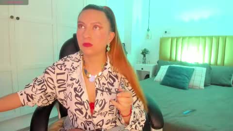 Snapshot of fer_angel_ chatting on 02.22.25 Fernanda online show from 02.22.25