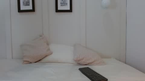 Snapshot of fer_luxx chatting on 02.20.26 Fer online show from 02.20.26