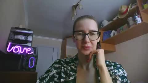 Snapshot of feraliss chatting on 02.11.26 feraliss online show from 02.11.26