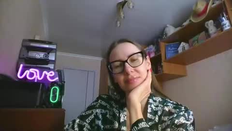 Snapshot of feraliss chatting on 02.17.26 feraliss online show from 02.17.26