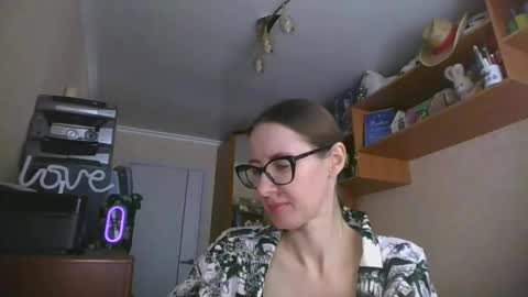 Snapshot of feraliss chatting on 03.16.26 feraliss online show from 03.16.26