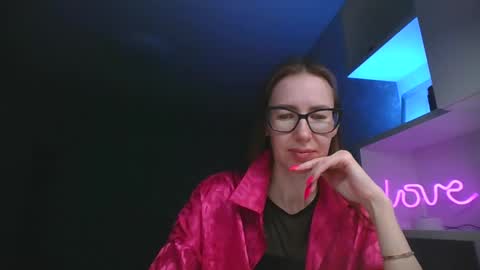 Snapshot of feraliss chatting on 04.11.26 feraliss online show from 04.11.26