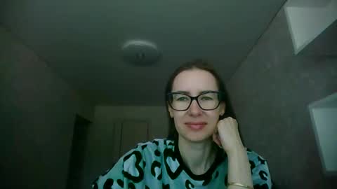 Snapshot of feraliss chatting on 05.24.26 feraliss online show from 05.24.26