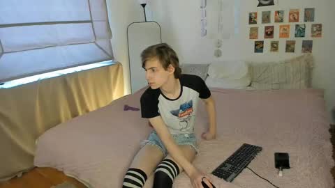 Snapshot of feralsyntax chatting on 03.30.26 feralsyntax online show from 03.30.26