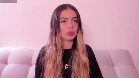 Snapshot of fernanda_aaa chatting on 07.17.26 fernanda online show from 07.17.26