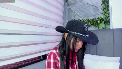 fernanda_liie_ online show from 10.14.25