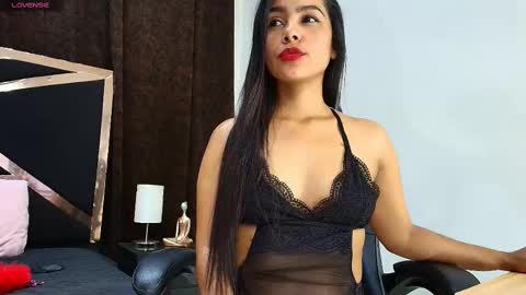 Snapshot of fernandabrown_ chatting on 10.05.25 Fernandabrown s online show from 10.05.25