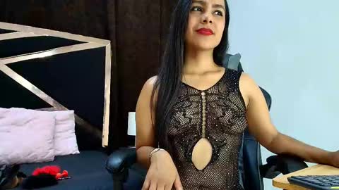Snapshot of fernandabrown_ chatting on 10.12.25 Fernandabrown s online show from 10.12.25
