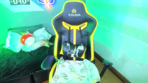 Fernanda Diaz online show from 01.04.25