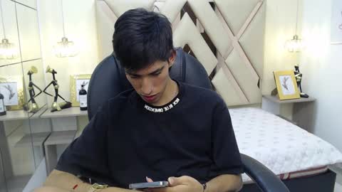 FER PHOENIX online show from 02.18.25