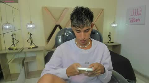 FER PHOENIX online show from 10.08.25