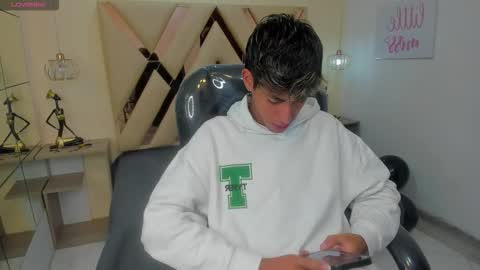 FER PHOENIX online show from 10.21.25