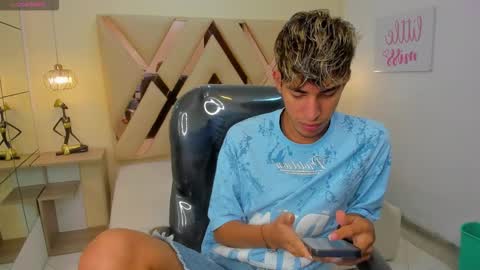 FER PHOENIX online show from 11.20.25